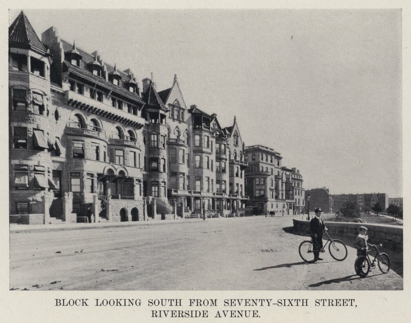 Délre néző háztömb a Seventy-Sixth Street, Riverside Avenue felől (f/w fotó) alkotó: American Photographer