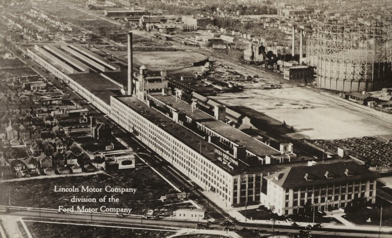 A Ford Motor Company Lincoln Motor Company részlege, Detroit, Michigan alkotó: American Photographer