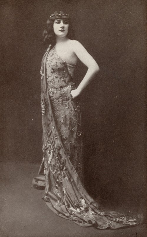 Mary Garden, mint "Salome" (fekete-fehér fotó) alkotó: American Photographer