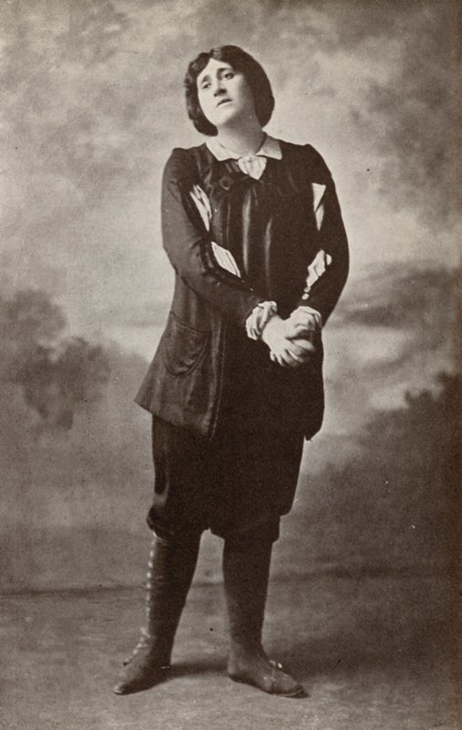 Melanie Kurt, mint "Fidelio" (fekete-fehér fotó) alkotó: American Photographer