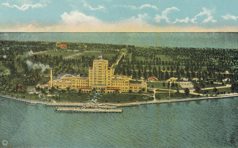 Miami, Florida, 1925 körül: A gyönyörű Flamingo Hotel és környéke (színes fotó) alkotó: American Photographer