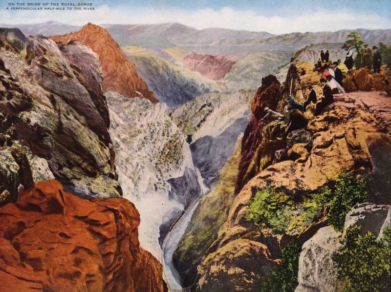 A Királyi szurdok peremén (színes fotó) alkotó: American Photographer