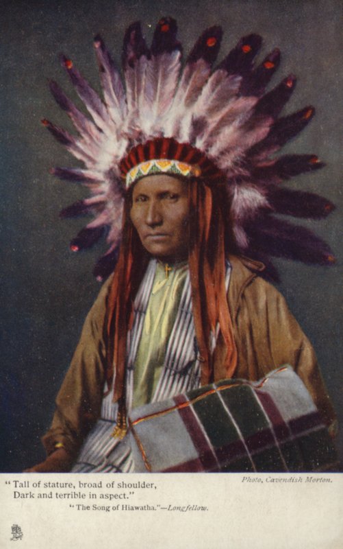 Magas termetű, széles vállú, sötét és félelmetes megjelenésű" - The Song of Hiwatha - Longfellow. (fotó) alkotó: American Photographer