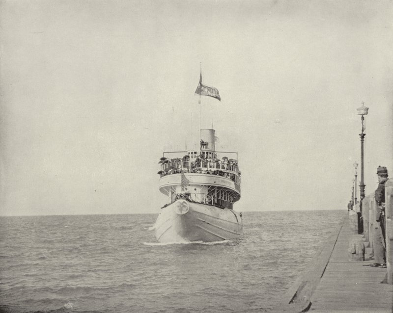 A Whaleback gőzhajó alkotó: American Photographer