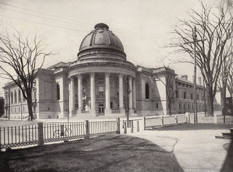 Yale Egyetem: "Woolsey Hall balra, Yale Dining-Hall jobbra (fekete-fehér fotó) alkotó: American Photographer