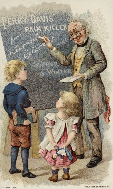 Gyermekek nézik a táblát a tanárral alkotó: American School