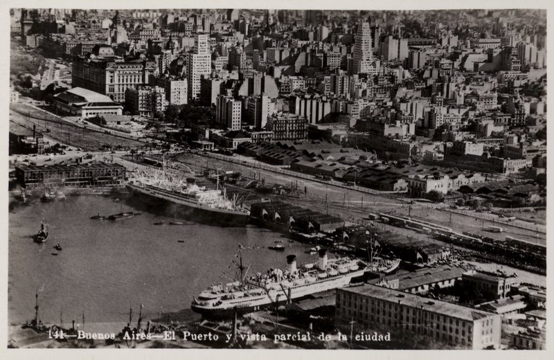 Kikötő és részleges kilátás a városra, Buenos Aires, Argentína alkotó: Argentinian Photographer