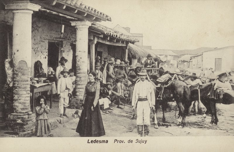 Utcai jelenet, Ledesma, Jujuy tartomány, Argentína alkotó: Argentinian Photographer