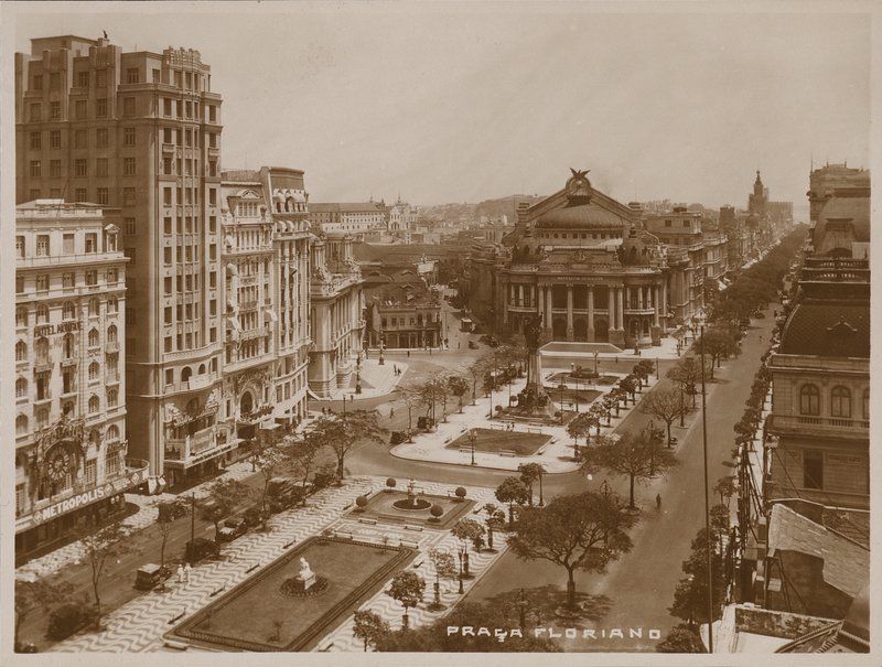 Floriano Peixoto tér, Rio de Janeiro (fekete-fehér fotó) alkotó: Brazilian Photographer