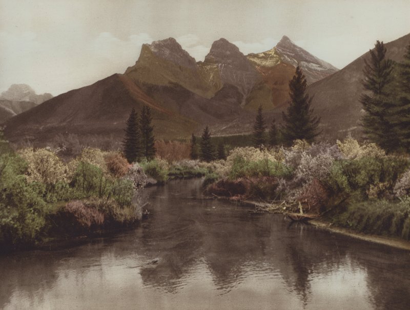 A három nővér (színes fotó) alkotó: Byron Hill Harmon
