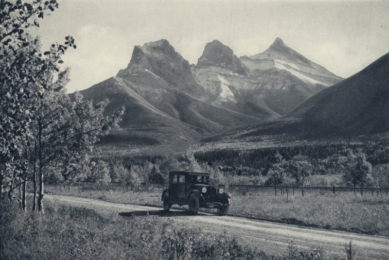A kanadai Sziklás-hegység: Három nővér, Banff (s/w fotó) alkotó: Canadian Photographer