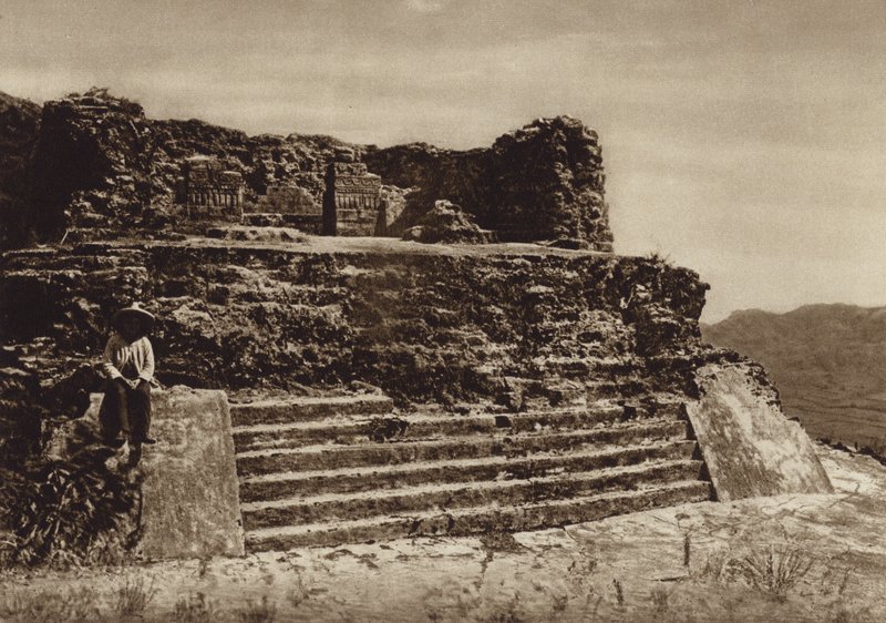 Mexikó: Tepoztlan, El Tepoztecatl templom romja (f/w fotó) alkotó: Cecile Seler Sachs