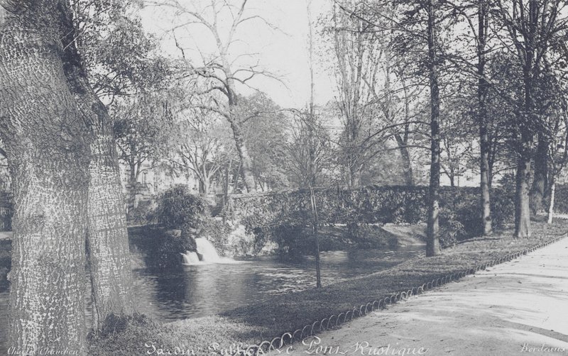 Bordeaux: Jardin-Public, a rusztikus híd (fekete-fehér fotó) alkotó: Charles Chambon