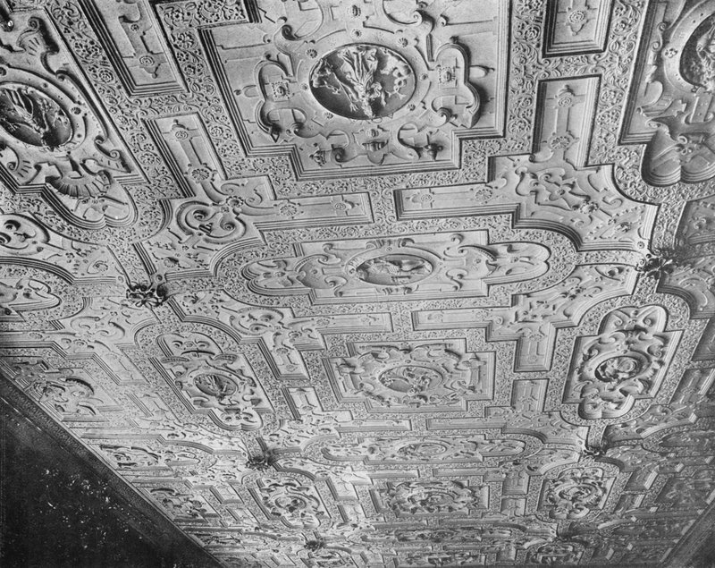 Boston House: The Drawing-Room Ceiling, 1623-as dátum (f/w fotó) alkotó: Charles Latham
