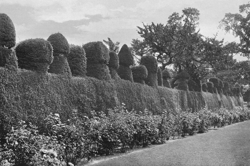 Fulford Hall: Excentrikus topikus munka alkotó: Charles Latham