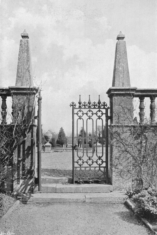 Kertkapuk Montacute-ban alkotó: Charles Latham
