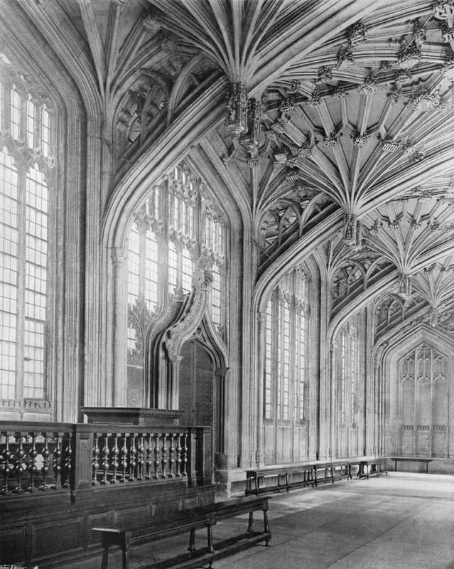 Az oxfordi Old Divinity Schoolban alkotó: Charles Latham