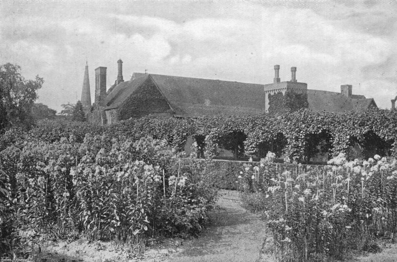 In the Priory Garden (f/w fotó) alkotó: Charles Latham