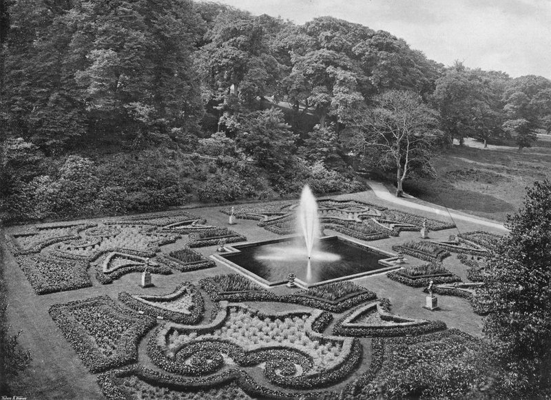 The Fountain Garden (f/w fotó) alkotó: Charles Latham
