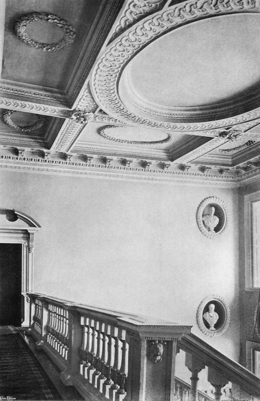 A terem galériája alkotó: Charles Latham