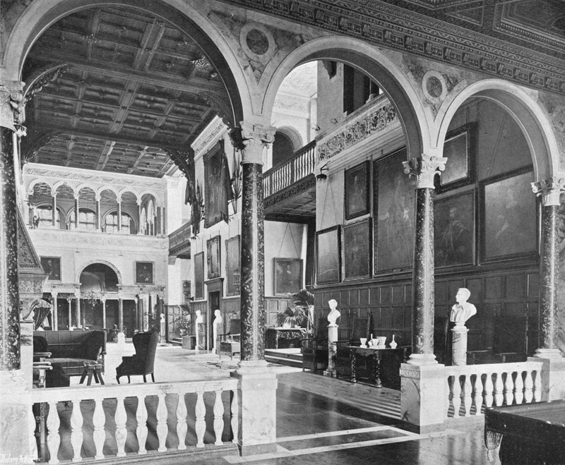 A nagyterem és galériái alkotó: Charles Latham