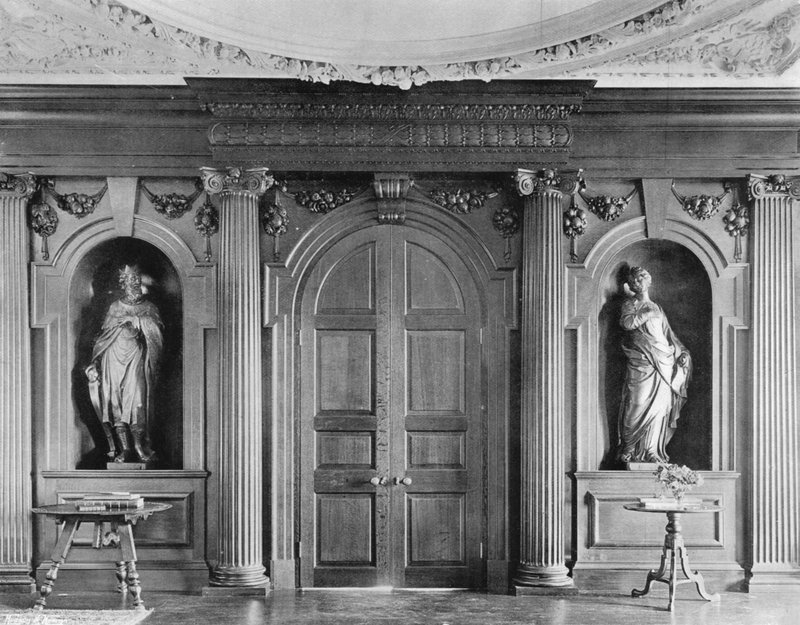 Az előszoba ajtó: kilépés alkotó: Charles Latham