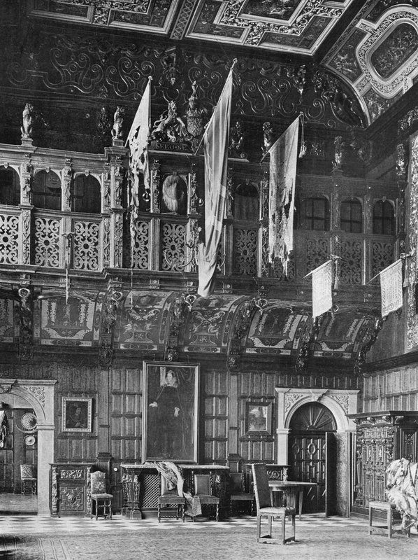 The Marble Hall, East End (f/w fotó) alkotó: Charles Latham