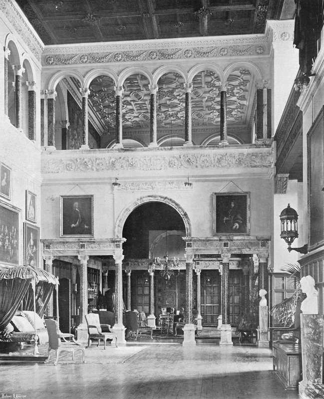 A nagyterem déli vége alkotó: Charles Latham