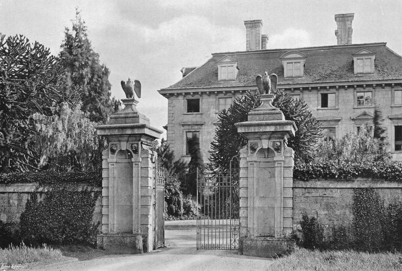 Thorpe Hall bejárata alkotó: Charles Latham