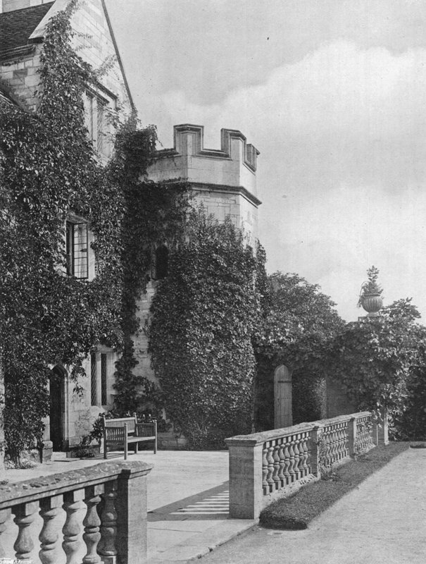 A Privy Gardenbe alkotó: Charles Latham
