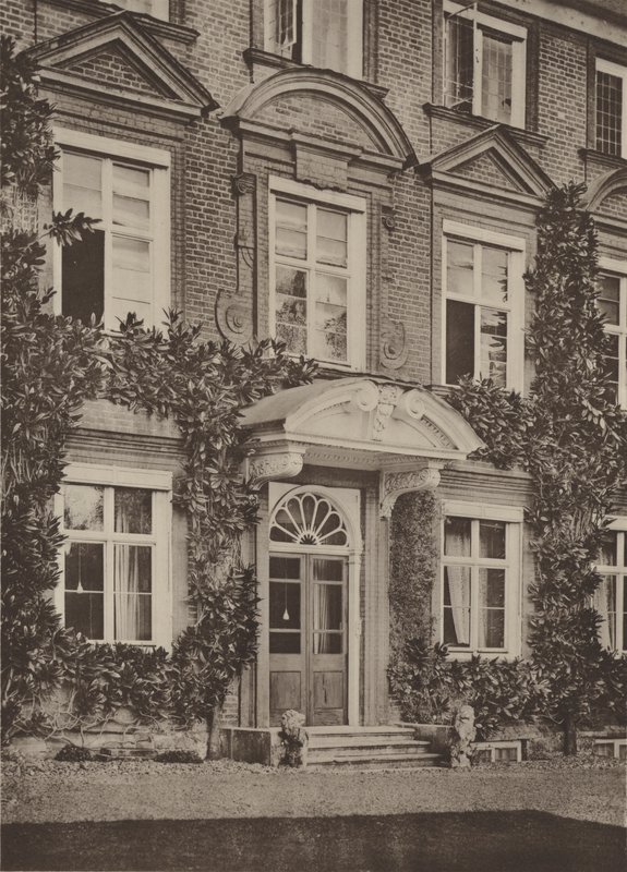 Tyttenhanger, Herts, Bejárat, Kertfront alkotó: Charles Latham