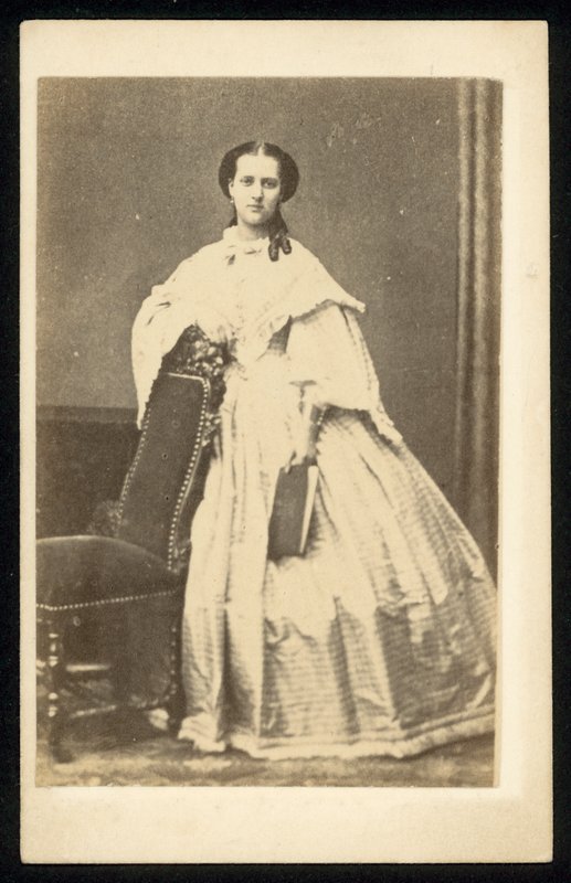 Alexandra, walesi hercegnő alkotó: English Photographer