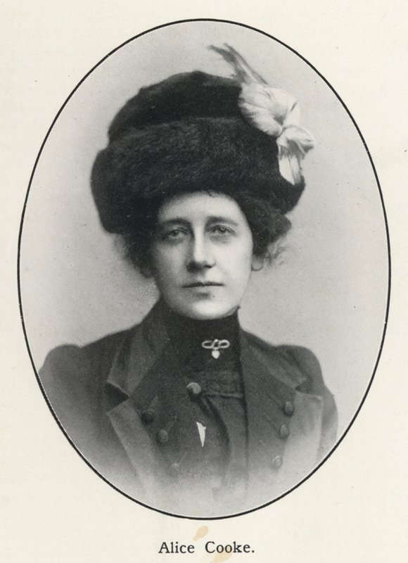 Alice Cooke (f/w fotó) alkotó: English Photographer