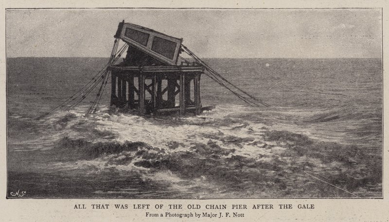 Minden, ami az Old Chain Pier-ből maradt a Gale után alkotó: English Photographer