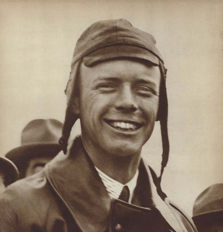 Charles Lindbergh amerikai pilóta, az első ember, aki egyedül átrepülte az Atlanti-óceánt. alkotó: English Photographer