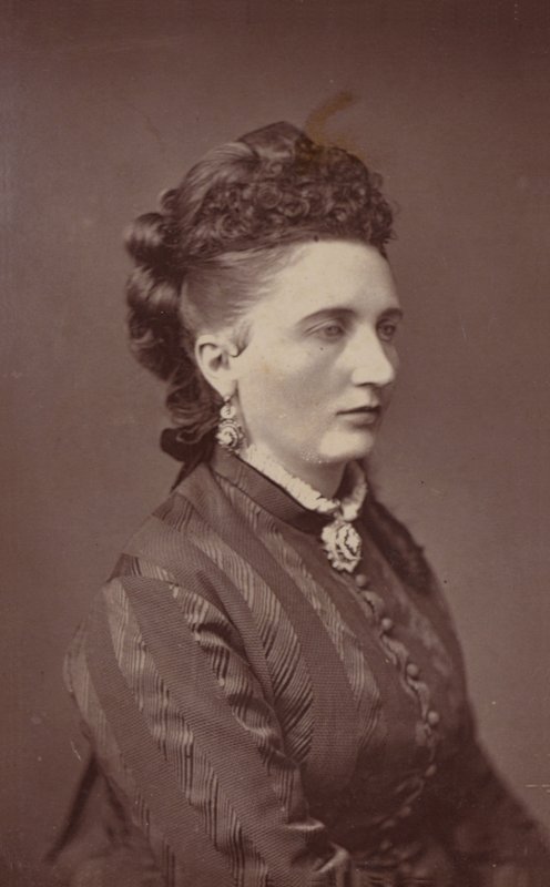 Arabella Goddard alkotó: English Photographer