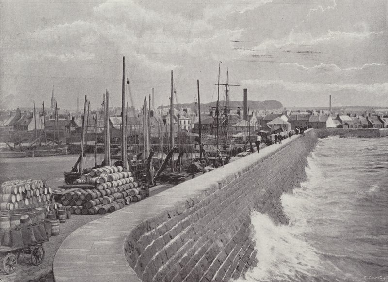 Arbroath, a védőfal alkotó: English Photographer