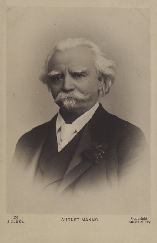 August Manns német származású brit karmester alkotó: English Photographer