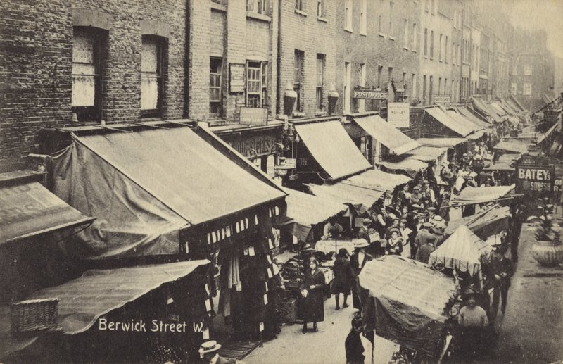 Berwick Street, W alkotó: English Photographer