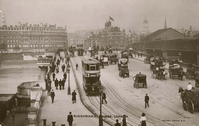 Blackfriars Bridge, London alkotó: English Photographer