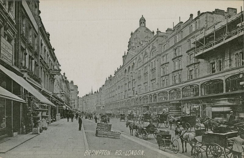 Brompton Road, London alkotó: English Photographer