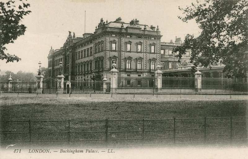 A Buckingham-palota alkotó: English Photographer