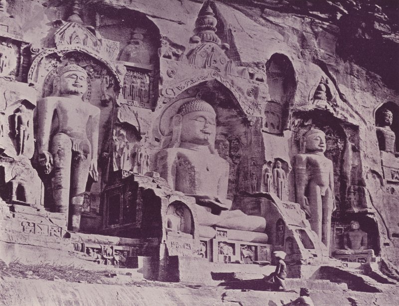 Buddhista alakok, Boldog völgy, Gwalior alkotó: English Photographer