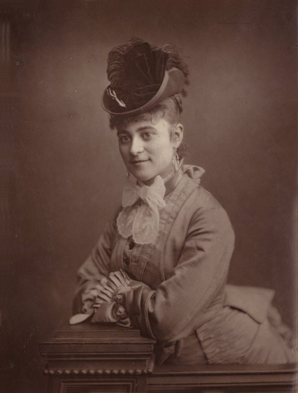 Camille Dubois  alkotó: English Photographer