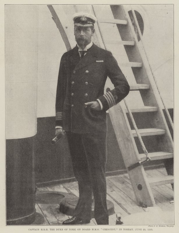 HRH kapitány, York hercege a HMS Crescent fedélzetén, Torbayben, 1898. június 25. alkotó: English Photographer
