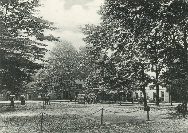 Változó gárda, Tower Green alkotó: English Photographer