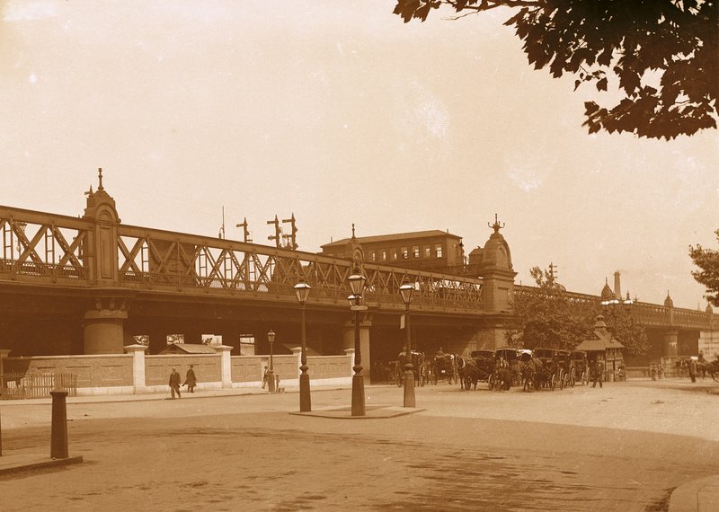 Charing Cross Bridge, London alkotó: English Photographer