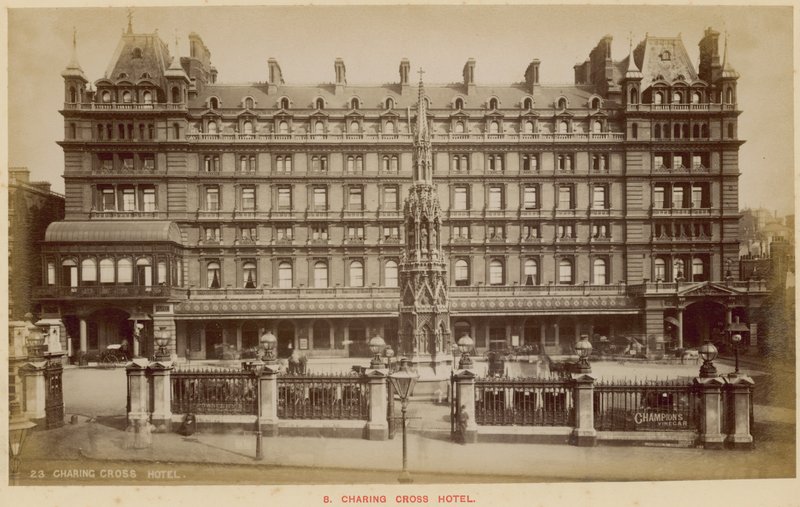 Charing Cross Hotel, London alkotó: English Photographer