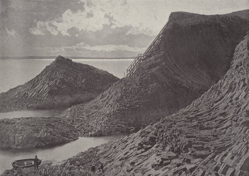 Clam-Shell-barlang, Staffa alkotó: English Photographer