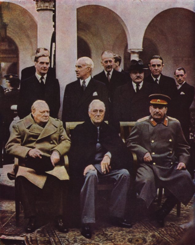 Winston Churchill, Franklin D. Roosevelt és Joseph Sztálin szövetséges vezetőinek konferenciája Jaltában, Krímben; Szovjetunió, második világháború, 1945. február 7 alkotó: English Photographer